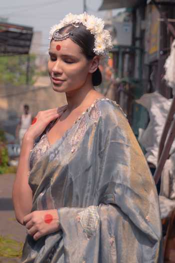 Buy_Soniya G_Silver Silk V-neck Banarsi Woven Saree With Blouse _Online_at_Aza_Fashions