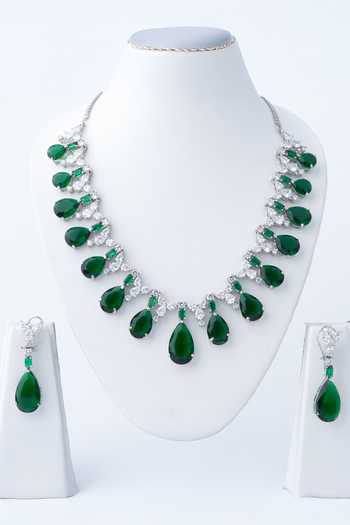 Shop_Vivinia By Vidhi Mehra_Emerald Green Tear Drop Necklace Set _Online_at_Aza_Fashions