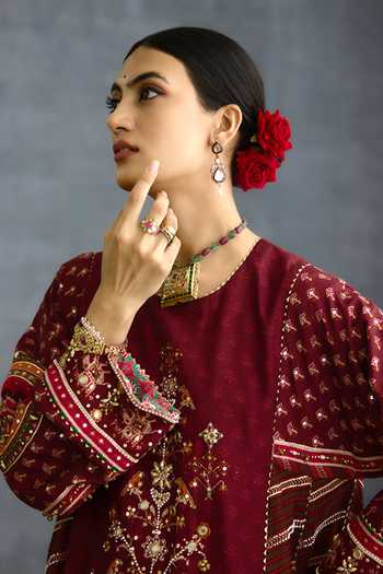 Shop Torani Maroon Silk Mandarin Collar, Yes Surkhi Tisya Printed Kurta Set Shop_Torani_Maroon Silk Mandarin Collar, Yes Surkhi Tisya Printed Kurta Set