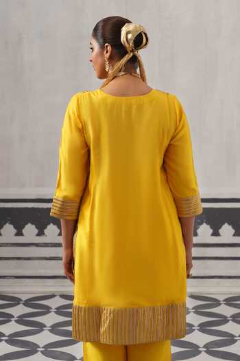 Palak & Mehak Heera Embellished Kurta Set 