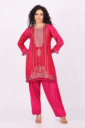 Shop Soniya G Magenta Cotton, Crepe Round Neck Floral Embroidered Straight Kurta Set Shop_Soniya G_Magenta Cotton, Crepe Round Neck Floral Embroidered Straight Kurta Set