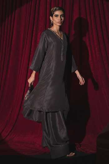 Nidhi Yasha Grey Silk V-neck Saya Pure Kurta And Salwar Set Online at Aza Fashions Nidhi Yasha_Grey Silk V-neck Saya Pure Kurta And Salwar Set _Online_at_Aza_Fashions