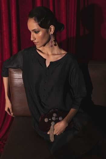Nidhi Yasha Black Silk Split V-neck Siyahi Pure Kurta And Salwar Set Online at Aza Fashions Nidhi Yasha_Black Silk Split V-neck Siyahi Pure Kurta And Salwar Set _Online_at_Aza_Fashions