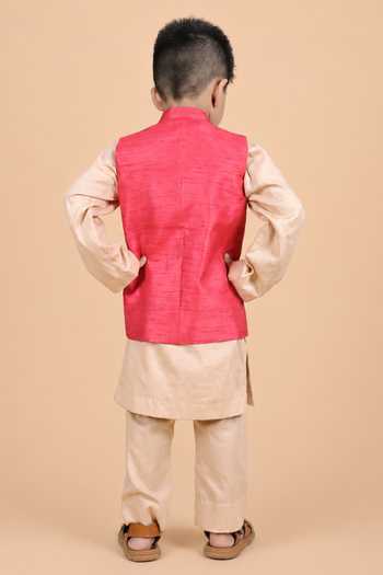 Turqidz By Shweta Aggarwal Embroidered Bundi & Kurta Set 