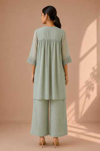 Vaaya Embroidered Kurta & Pant Set 