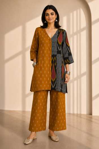 Shop Vaaya Multi Color V-neck Auro Handwoven Ikat Kurta And Pant Set Online at Aza Fashions Shop_Vaaya_Multi Color V-neck Auro Handwoven Ikat Kurta And Pant Set _Online_at_Aza_Fashions