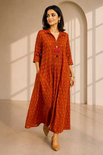 Buy Vaaya Orange Collared Neck Sienna Handwoven Ikat Midi Dress Online at Aza Fashions Buy_Vaaya_Orange Collared Neck Sienna Handwoven Ikat Midi Dress _Online_at_Aza_Fashions