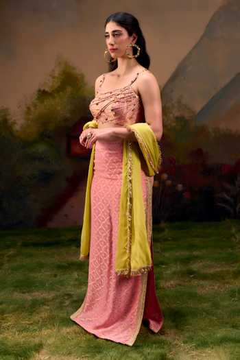 Buy Muskann Kapadiaa Pink Chiffon Smoke Bandhani Woven Skirt Set Online at Aza Fashions Buy_Muskann Kapadiaa_Pink Chiffon Smoke Bandhani Woven Skirt Set _Online_at_Aza_Fashions