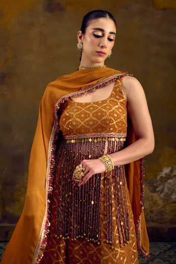 Buy Muskann Kapadiaa Yellow Chiffon Square Neck Agni Bandhani Woven Lehenga Set Online at Aza Fashions Buy_Muskann Kapadiaa_Yellow Chiffon Square Neck Agni Bandhani Woven Lehenga Set _Online_at_Aza_Fashions