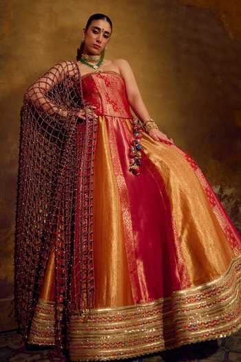 Muskann Kapadiaa Surya Banarasi Brocade Lehenga Corset Set 