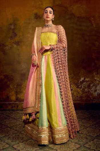 Muskann Kapadiaa Indradhanush Banarasi Brocade Lehenga Set 