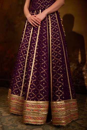 Buy_Muskann Kapadiaa_Purple Lace, Tassels Bandeau Neck Nishtha Banarasi Bandhani Lehenga Set _Online_at_Aza_Fashions