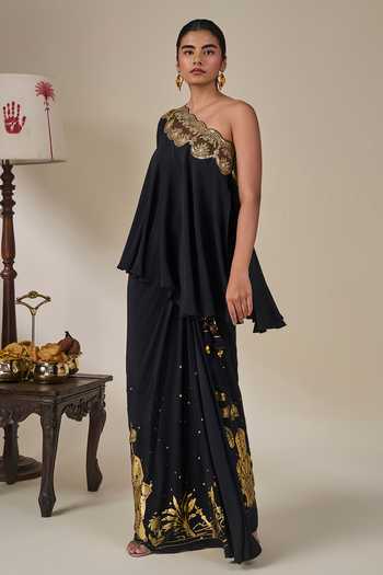 Buy Masaba Black Crepe, Viscose Boat Neck Malabar Groove Skirt Set Buy_Masaba_Black Crepe, Viscose Boat Neck Malabar Groove Skirt Set