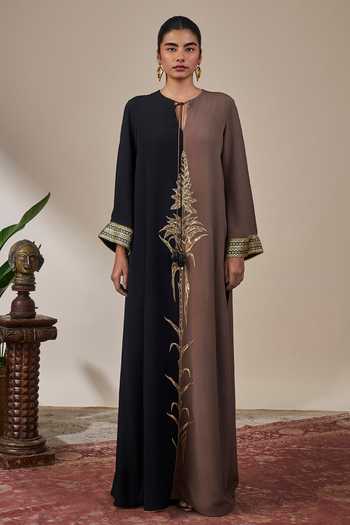 Shop Masaba Black Silk, Crepe Keyhole Neck Shaahi Bloom Kaftan Online at Aza Fashions Shop_Masaba_Black Silk, Crepe Keyhole Neck Shaahi Bloom Kaftan _Online_at_Aza_Fashions