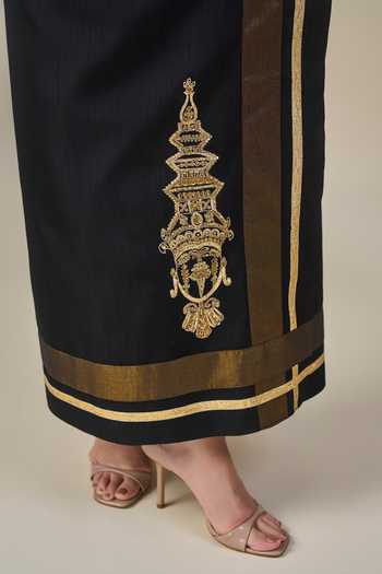 Masaba Black Viscose Round Neck Ombre Kathakali Tales Kurta And Lungi Skirt Set at Aza Fashions Masaba_Black Viscose Round Neck Ombre Kathakali Tales Kurta And Lungi Skirt Set _at_Aza_Fashions