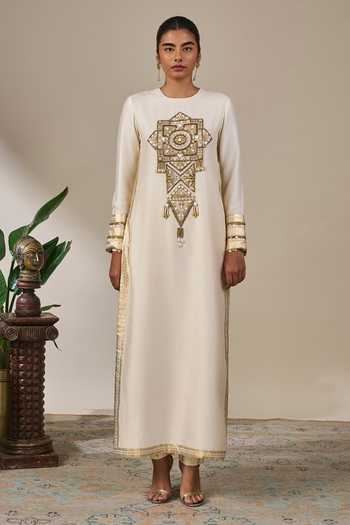 Shop Masaba Ivory Viscose Round Neck, Yes Anaar Chronicles Kurta And Pant Set Online at Aza Fashions Shop_Masaba_Ivory Viscose Round Neck, Yes Anaar Chronicles Kurta And Pant Set _Online_at_Aza_Fashions