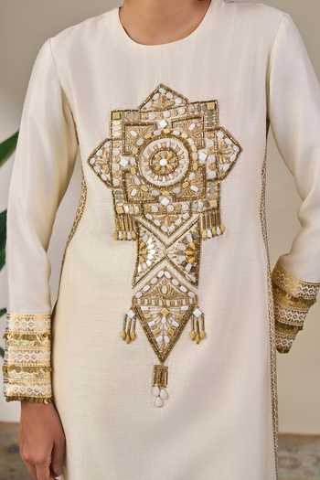 Masaba Ivory Viscose Round Neck, Yes Anaar Chronicles Kurta And Pant Set at Aza Fashions Masaba_Ivory Viscose Round Neck, Yes Anaar Chronicles Kurta And Pant Set _at_Aza_Fashions