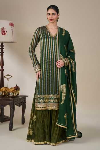 Shop Masaba Green Silk, Tissue, Organza V-neck Kera Palm Kurta Set Online at Aza Fashions Shop_Masaba_Green Silk, Tissue, Organza V-neck Kera Palm Kurta Set _Online_at_Aza_Fashions