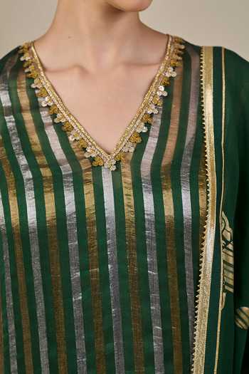 Buy Masaba Green Silk, Tissue, Organza V-neck Kera Palm Kurta Set Buy_Masaba_Green Silk, Tissue, Organza V-neck Kera Palm Kurta Set