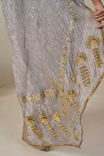 Buy Masaba Grey Viscose, Tissue, Silk Kathakali Malabar Saree With Unstitched Blouse Fabric Buy_Masaba_Grey Viscose, Tissue, Silk Kathakali Malabar Saree With Unstitched Blouse Fabric