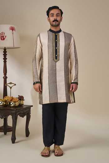 Buy Masaba Black Silk, Tissue, Viscose Palm Pillar Kurta Set Online at Aza Fashions Buy_Masaba_Black Silk, Tissue, Viscose Palm Pillar Kurta Set _Online_at_Aza_Fashions