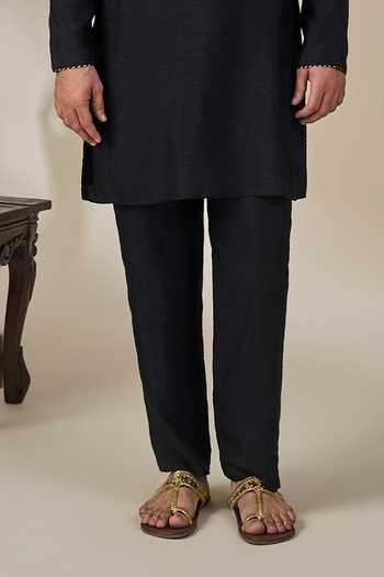 Masaba Black Viscose Malabar Grove Bundi Set Online at Aza Fashions Masaba_Black Viscose Malabar Grove Bundi Set _Online_at_Aza_Fashions