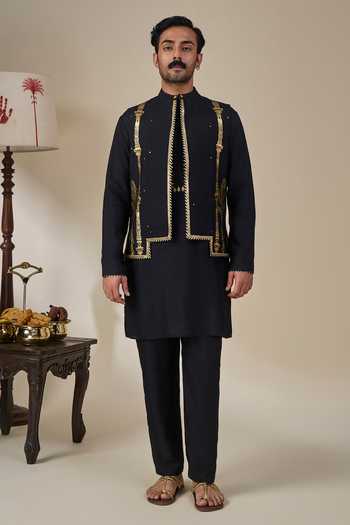 Shop Masaba Black Viscose Malabar Grove Bundi Set Online at Aza Fashions Shop_Masaba_Black Viscose Malabar Grove Bundi Set _Online_at_Aza_Fashions