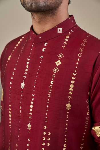 Shop Masaba Maroon Viscose Foil Printing Celestial Moonfall Bundi Set Shop_Masaba_Maroon Viscose Foil Printing Celestial Moonfall Bundi Set