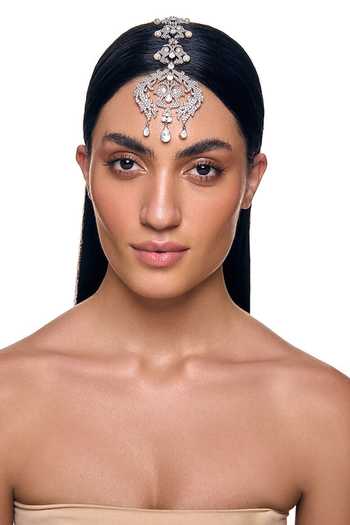Buy Raabta By Rahul White Elise Zirconia Studded Maangtikka Online at Aza Fashions Buy_Raabta By Rahul_White Elise Zirconia Studded Maangtikka _Online_at_Aza_Fashions