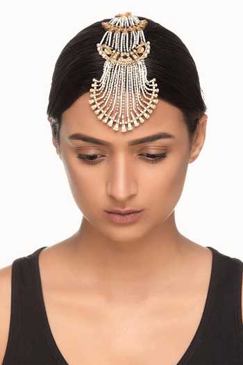 Raabta By Rahul_White Sanai Pearl String Maangtikka _Online_at_Aza_Fashions