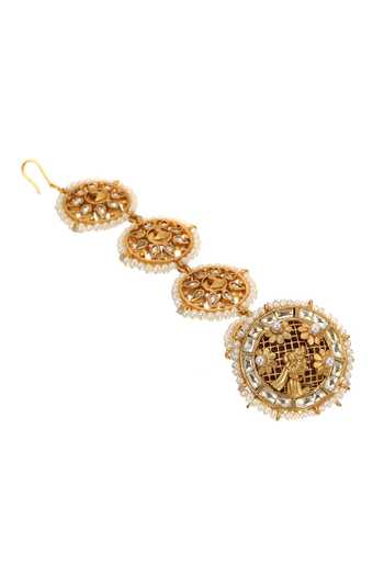 Raabta By Rahul Jivanta Borla Kundan Motif Maangtikka