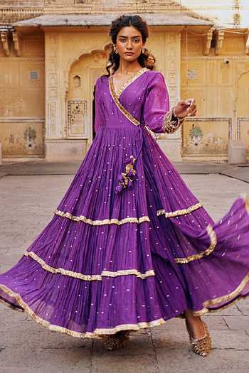 Preevin Purple Organza, Chanderi Silk V-neck, Yes Tiered Angrakha With Dupatta at Aza Fashions Preevin_Purple Organza, Chanderi Silk V-neck, Yes Tiered Angrakha With Dupatta _at_Aza_Fashions