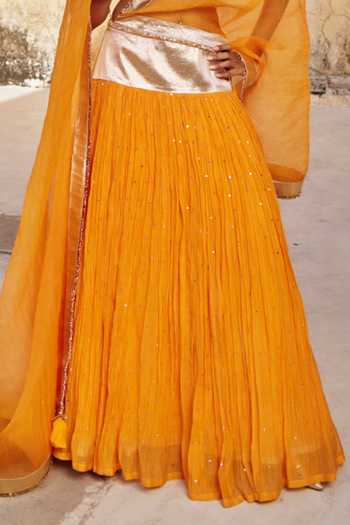 Preevin Gold Organza, Chanderi Silk V-neck Zari Mukaish Work Lehenga Set Online at Aza Fashions Preevin_Gold Organza, Chanderi Silk V-neck Zari Mukaish Work Lehenga Set _Online_at_Aza_Fashions