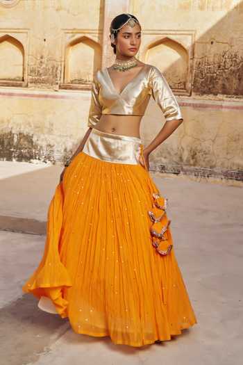 Buy Preevin Gold Organza, Chanderi Silk V-neck Zari Mukaish Work Lehenga Set Online at Aza Fashions Buy_Preevin_Gold Organza, Chanderi Silk V-neck Zari Mukaish Work Lehenga Set _Online_at_Aza_Fashions