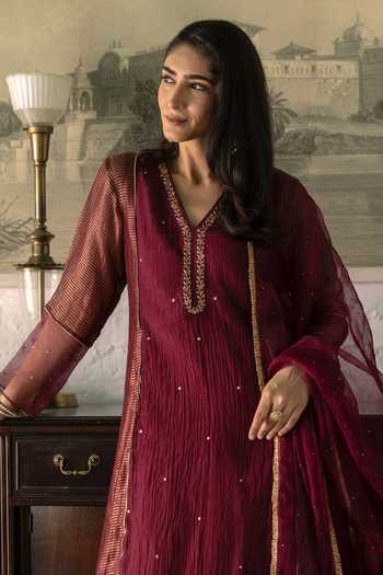 Buy Trendy Tokari Maroon Silk, Chanderi, Cotton, Organza V-neck, Yes Hand Embroidered Kurta Set Online at Aza Fashions Buy_Trendy Tokari_Maroon Silk, Chanderi, Cotton, Organza V-neck, Yes Hand Embroidered Kurta Set _Online_at_Aza_Fashions