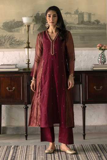 Shop Trendy Tokari Maroon Silk, Chanderi, Cotton, Organza V-neck, Yes Hand Embroidered Kurta Set at Aza Fashions Shop_Trendy Tokari_Maroon Silk, Chanderi, Cotton, Organza V-neck, Yes Hand Embroidered Kurta Set _at_Aza_Fashions