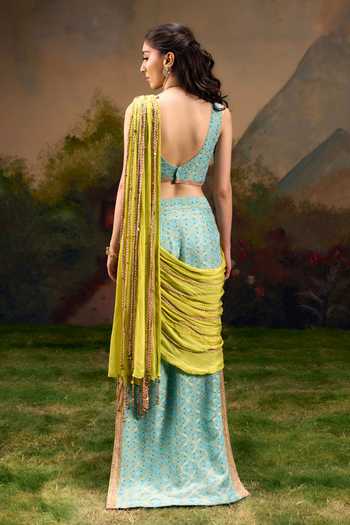 Muskann Kapadiaa Tarang Woven Pre-Draped Saree With Blouse 