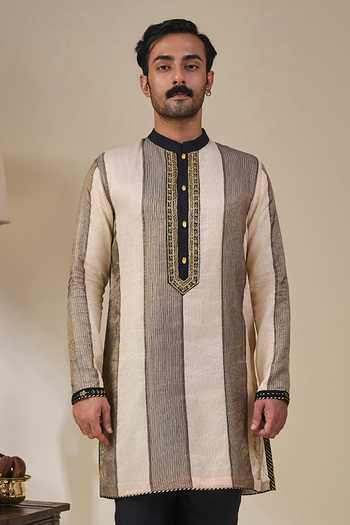 Shop Masaba Black Silk, Tissue, Viscose Palm Pillar Kurta Set Shop_Masaba_Black Silk, Tissue, Viscose Palm Pillar Kurta Set