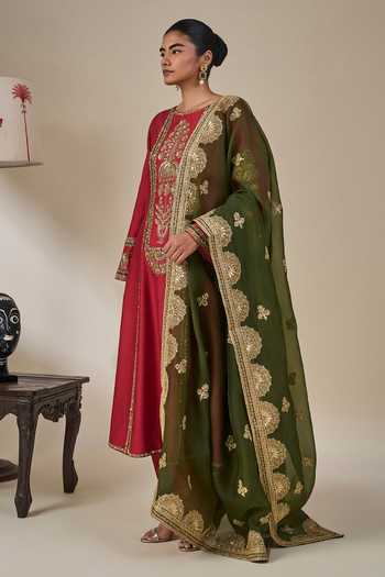 Shop Masaba Red Silk, Organza Round Neck Ishq Ilaichi Embroidered Kurta Set Online at Aza Fashions Shop_Masaba_Red Silk, Organza Round Neck Ishq Ilaichi Embroidered Kurta Set _Online_at_Aza_Fashions