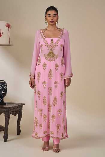 Masaba Pink Georgette, Silk, Organza V-neck, Yes, Phool Patti Pyaar Kurta Pant Set Online at Aza Fashions Masaba_Pink Georgette, Silk, Organza V-neck, Yes, Phool Patti Pyaar Kurta Pant Set _Online_at_Aza_Fashions