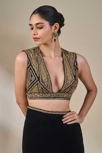 Shop Masaba Black Crepe V-neck Sitara Sharbat Pre-stitched Saree With Blouse Online at Aza Fashions Shop_Masaba_Black Crepe V-neck Sitara Sharbat Pre-stitched Saree With Blouse _Online_at_Aza_Fashions