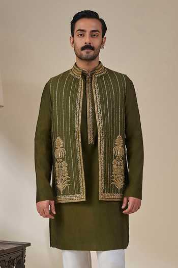 Masaba Green Silk, Viscose Embroidery, Zari Jashn Jigar Bundi Kurta Set Online at Aza Fashions Masaba_Green Silk, Viscose Embroidery, Zari Jashn Jigar Bundi Kurta Set _Online_at_Aza_Fashions
