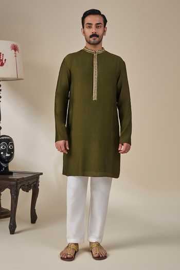 Shop Masaba Green Silk, Viscose Embroidery, Zari Jashn Jigar Bundi Kurta Set Online at Aza Fashions Shop_Masaba_Green Silk, Viscose Embroidery, Zari Jashn Jigar Bundi Kurta Set _Online_at_Aza_Fashions