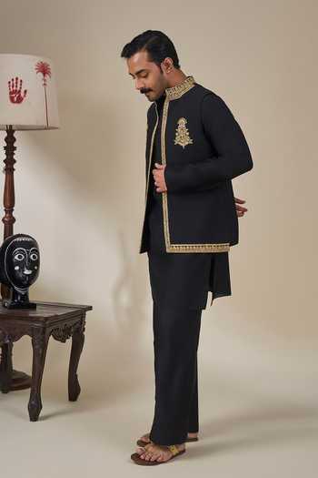 Masaba Black Silk, Viscose Embroidery, Zari Khushboo Khwaab Bundi And Kurta Set Online at Aza Fashions Masaba_Black Silk, Viscose Embroidery, Zari Khushboo Khwaab Bundi And Kurta Set _Online_at_Aza_Fashions