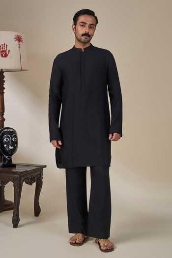 Masaba Black Silk, Viscose Embroidery, Zari Khushboo Khwaab Bundi And Kurta Set at Aza Fashions Masaba_Black Silk, Viscose Embroidery, Zari Khushboo Khwaab Bundi And Kurta Set _at_Aza_Fashions