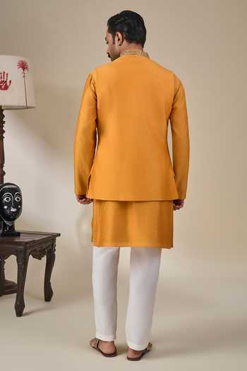 Masaba Khushboo Khwaab Bundi & Kurta Set