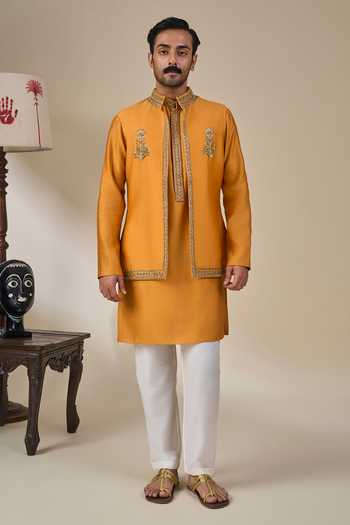 Masaba Khushboo Khwaab Bundi & Kurta Set