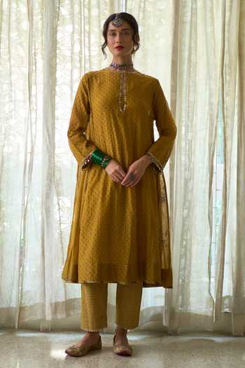 Swatti Kapoor Kuhu Block Print Kurta With Richa Pant