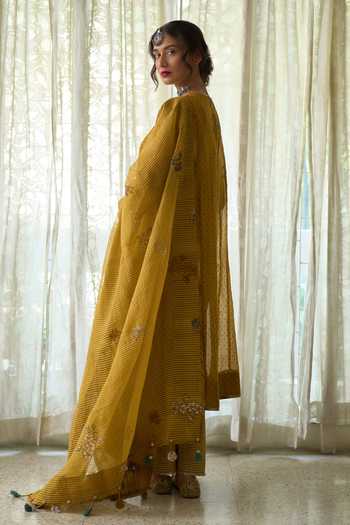 Shop Swatti Kapoor Yellow Chanderi, Cotton Round Neck Kuhu Block Print Kurta With Richa Pant Online at Aza Fashions Shop_Swatti Kapoor_Yellow Chanderi, Cotton Round Neck Kuhu Block Print Kurta With Richa Pant _Online_at_Aza_Fashions