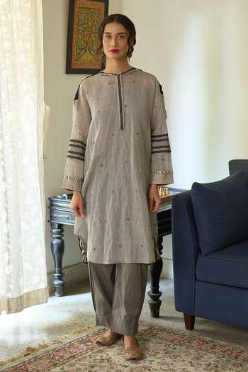 Shop Swatti Kapoor Black Cotton, Chanderi Round Neck, Yes Shama Handwoven Kurta Pant Set Online at Aza Fashions Shop_Swatti Kapoor_Black Cotton, Chanderi Round Neck, Yes Shama Handwoven Kurta Pant Set _Online_at_Aza_Fashions